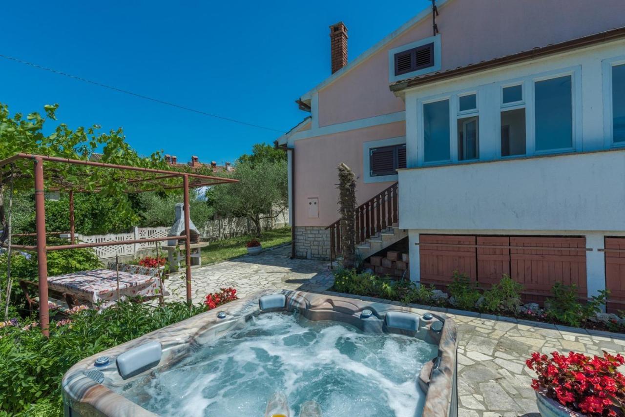 Sveti Lovreč PazenatičkiFerienhaus Zora With Whirlpoolアパートメント エクステリア 写真